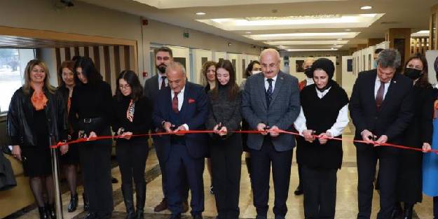 Kadın şiddetine yönelik farkındalık sergisi, Atatürk Üniversitesinde açıldı