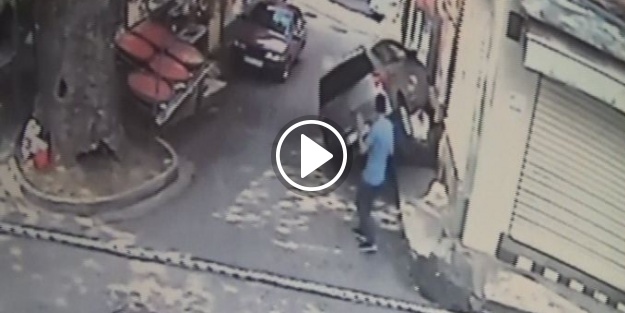 Kadın şoför doğalgaz borusuna çarpıp aracıyla takla attı