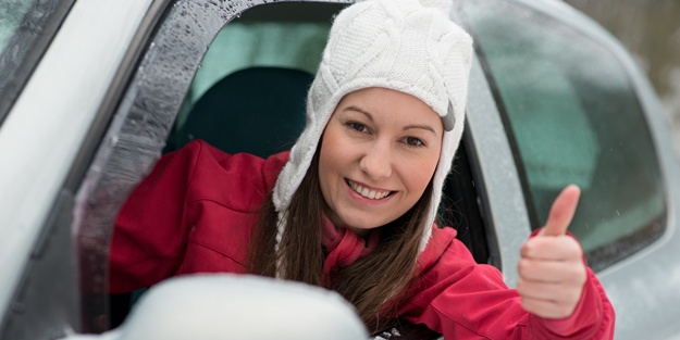 Kadın sürücülere lastik uyarısı