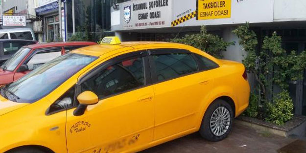 Kadın yolcuyu araçtan indirmek isteyen taksici, meslekten men edildi
