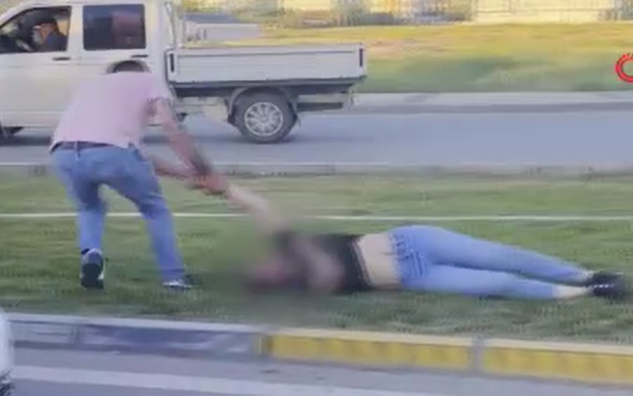 Kadına şiddet bitmiyor! Ağlayan kadını sürükleye sürükleye araca götürdü