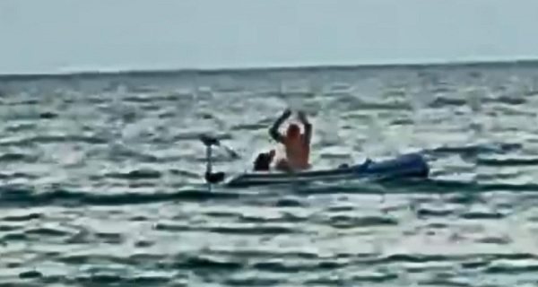 Kadına şiddetin her türlüsünü gördük de şişme bottakini görmemiştik