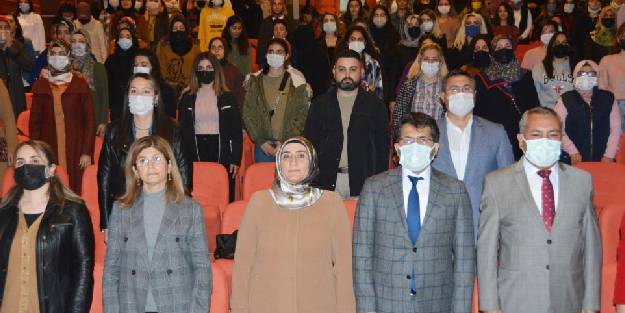 Kadına yönelik şiddet ve kadın temalı sergi düzenlendi