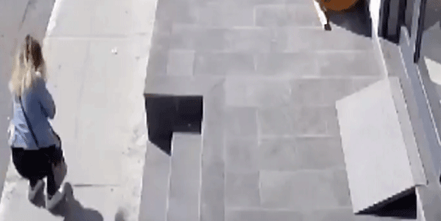 Kadından büyük yüzsüzlük! Yerde bulduğu parayı cebine attı