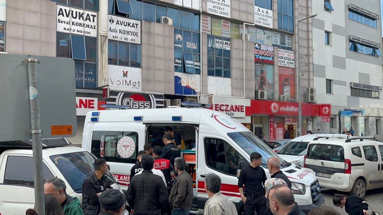 Kadınlar arasında çıkan kavgada kan aktı