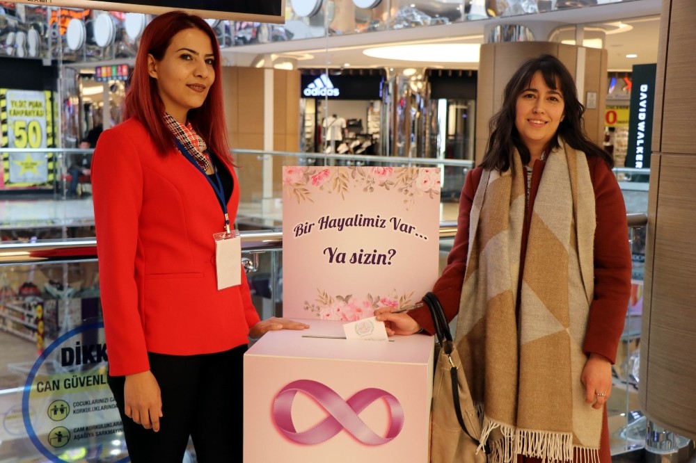 Kadınlar hayallerini “Hayal Kutularına” yazdı 