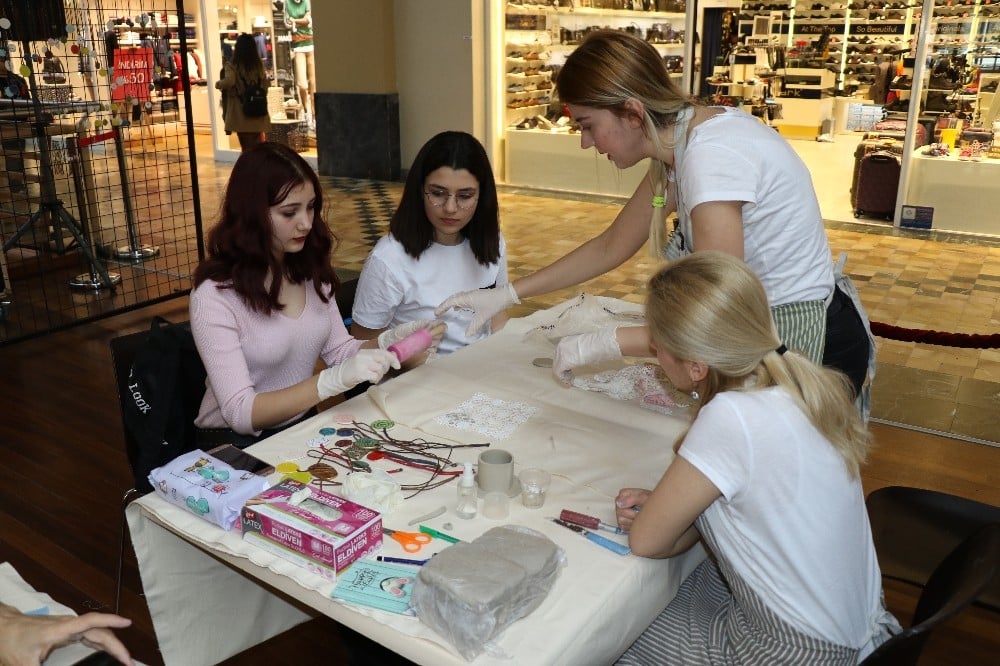 Kadınlar kendi takılarını kendileri yaptı 