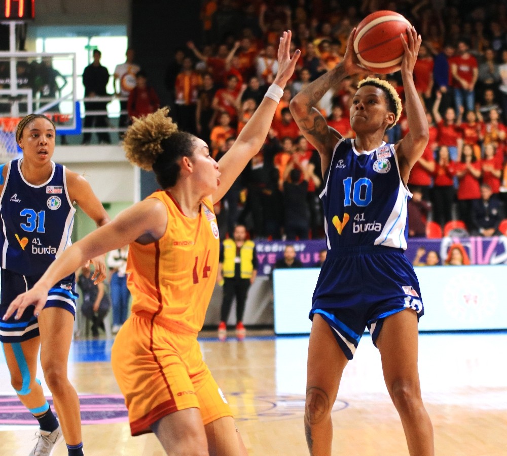 Kadınlar Türkiye Kupası: Galatasaray: 66 - İzmit Belediyespor: 81 