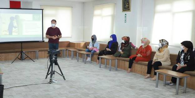 Kadınlara madde kullanımı ile mücadele semineri