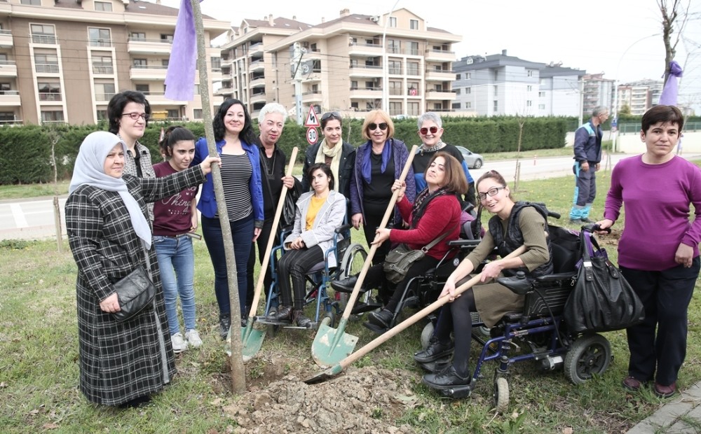 Kadınlardan “Mor Fidanlık” 