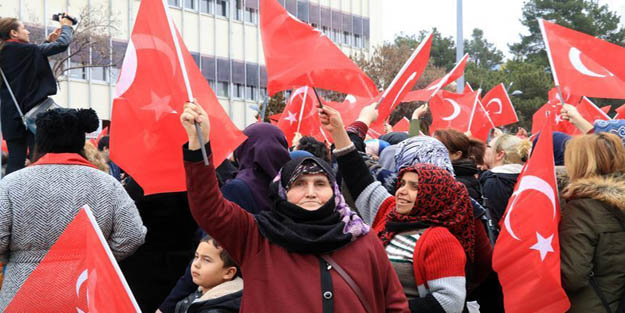 Kadınlardan Zeytin Dalı Harekatı'na destek mitingi