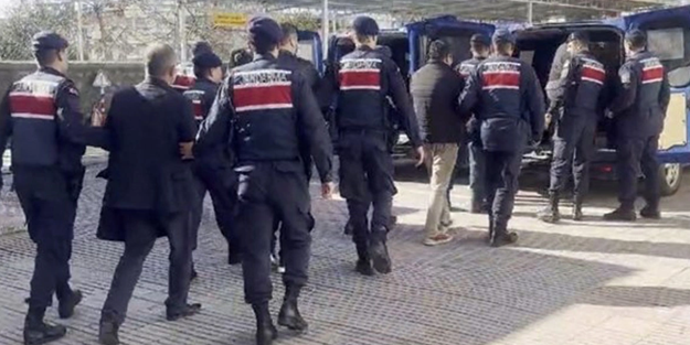 Kadınları fuhuşa zorlayan namussuzlar yakalandı