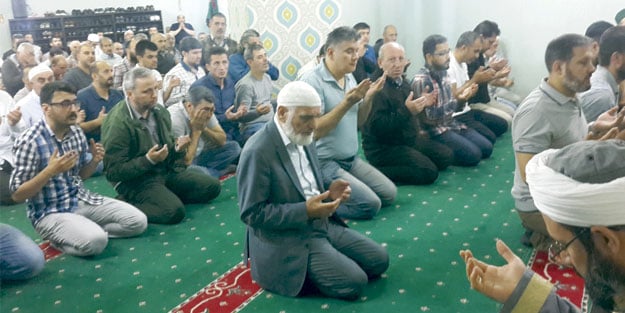 Kadir abimizi dualarla andık