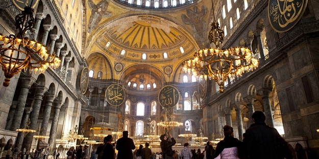 Kadir Gecesi, Ayasofya Kur'an sesiyle çınlayacak!