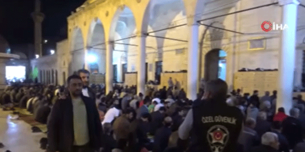 Kadir Gecesi'nde vatandaşlar Balıklıgöl'e akın etti!