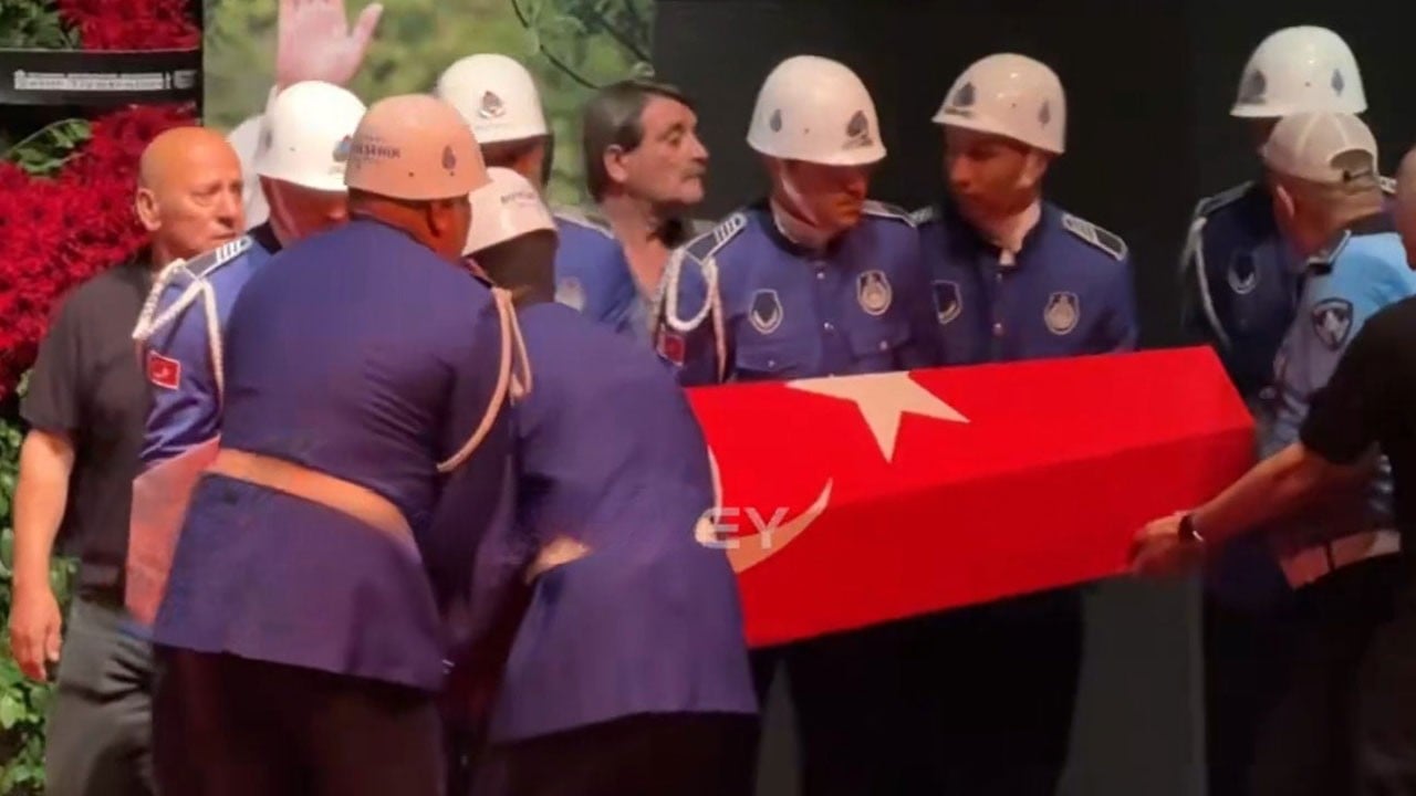 Kadir İnanır son yolculuğuna uğurlandı