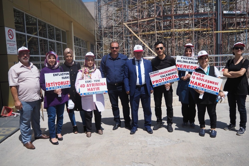 Kadro alan taşeronlar taleplerini dile getirdi 