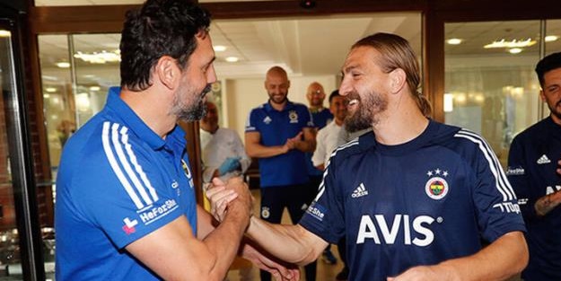 Kadro dışı kalmıştı... Caner Erkin, Erol Bulut'u arayarak özür diledi