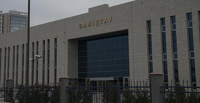 Kadroya geçen sözleşmeli personel lehine karar