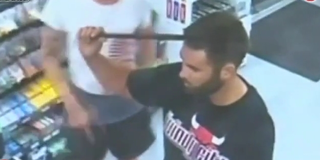 Kafasına levye saplandı! (VİDEO)