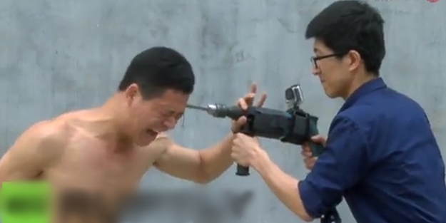 Kafasına matkabı soktu ve../VİDEO