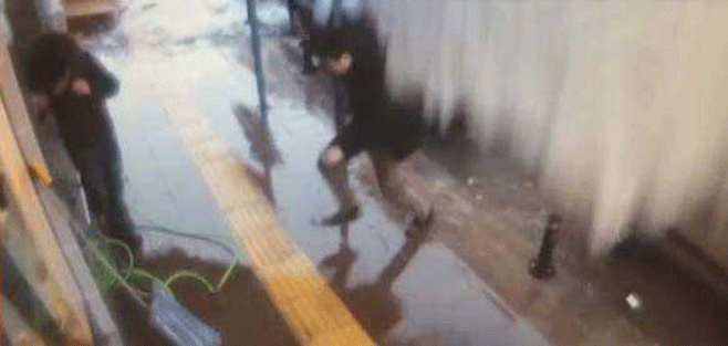 Kafasını kaldırıp yukarı baktı… Bir saniye sonrası felaket!