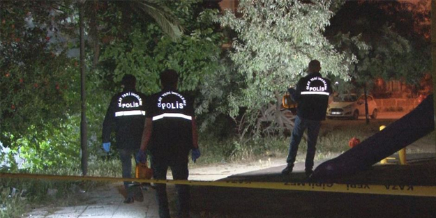 Kafayı çekip birbirlerine girdiler! Göğsünden bıçakladı