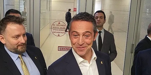 Kafayı yedi, lig bitince takımı ligden çekecekmiş! Tam bir tiyatro: Ali Koç'tan olay açıklama: Islıkla oy mu veriliyor!