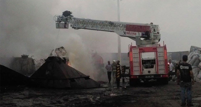 Manisa'da korkutan yangın!