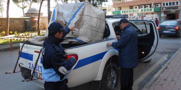 Kağıt toplayıcılara toplama izni yok