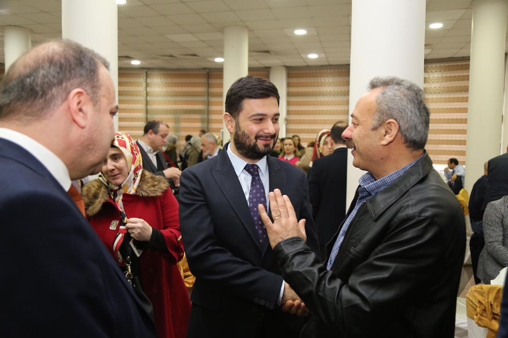 Kağıthane Belediyesinin eğitime desteği sürüyor 