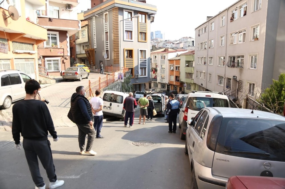 Kağıthane’de ekmekler vatandaşlara ulaştırılıyor 