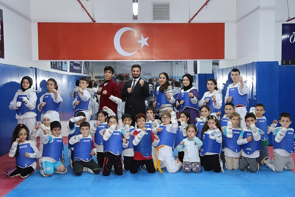 Kağıthane’de geleceğin şampiyonları yetişiyor 