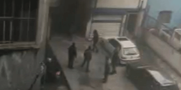 Kağıthane'de panik! Milyon dolarlık otomobillere bakın ne oldu