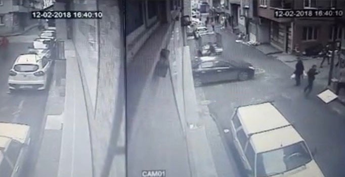 Kağıthane’de sokak ortasında silahlı çatışma