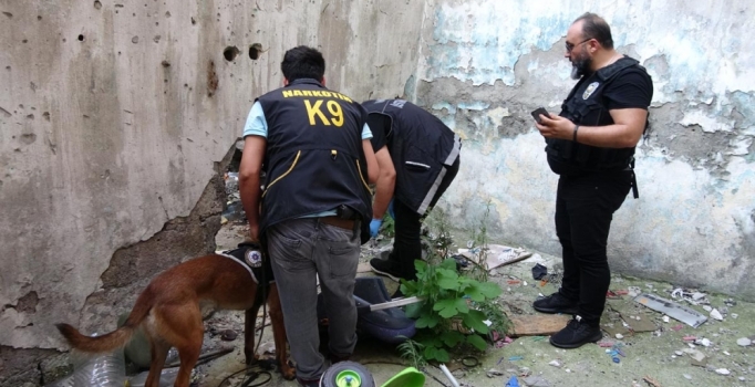 Kağıthane'de uyuşturucu operasyonu: 2 kişi gözaltına alındı
