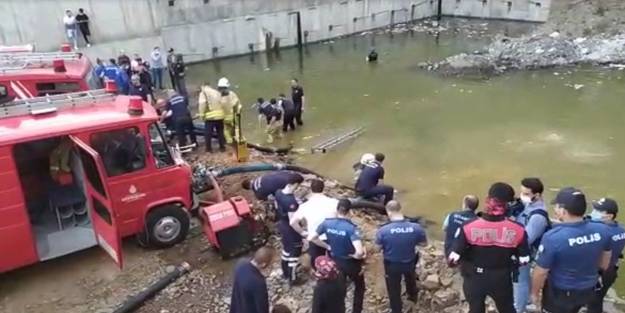 Yürek sızlatan olay! Annesi kıyafetlerine sarılarak izledi