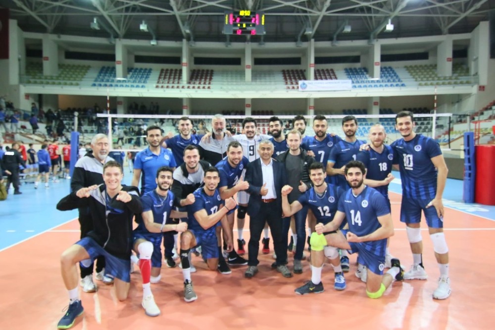 Kağıtspor Voleybol takımı Play-off’da 