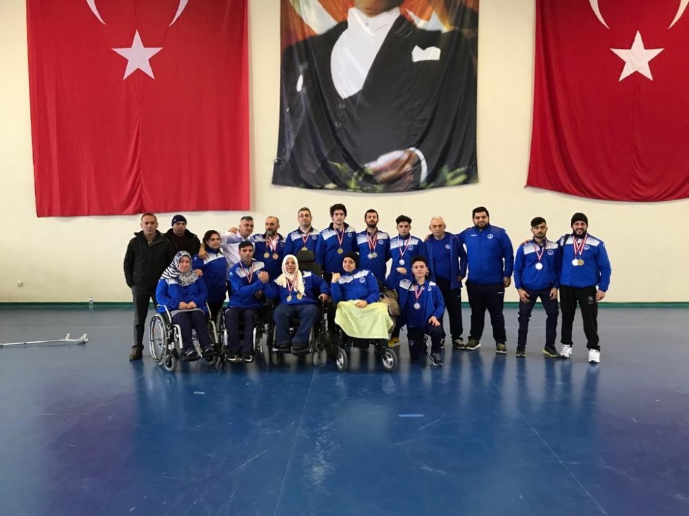 Kağıtsporlu bilek güreşçilere engel yok 