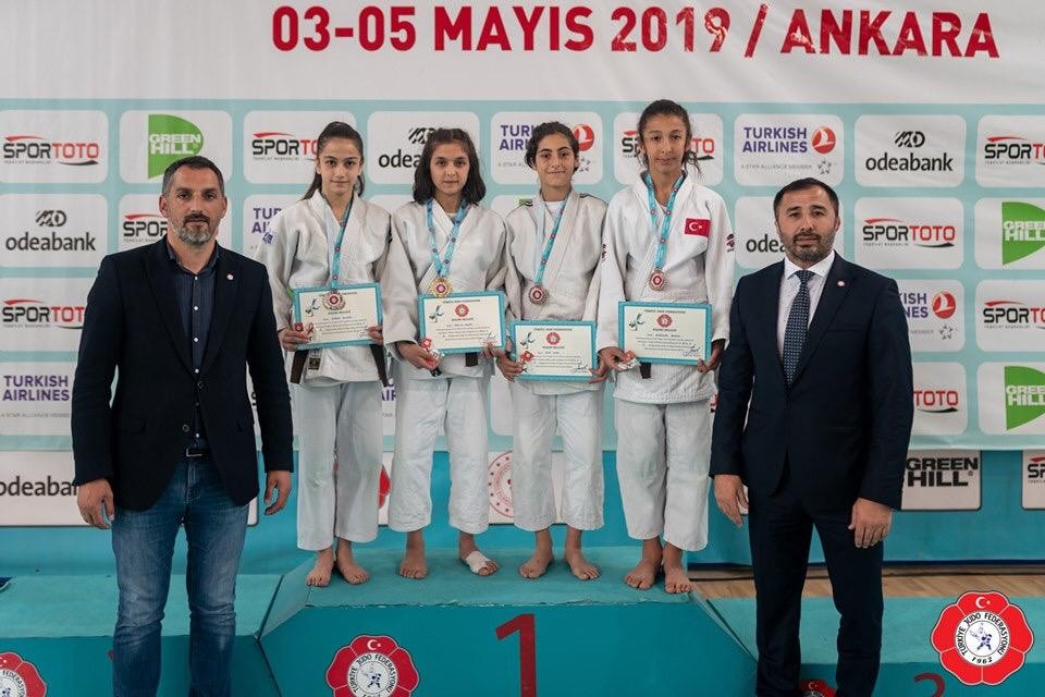 Kağıtsporlu judocular, Türkiye şampiyonasından 16 madalya ile döndü 