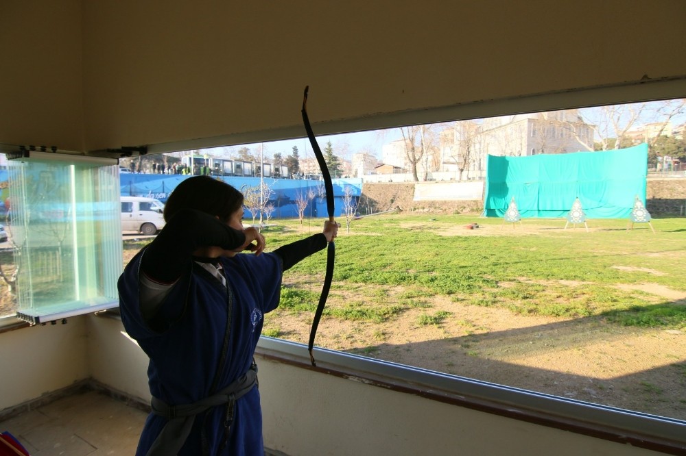 Kağıtsporlu okçular madalya için yola çıktı 