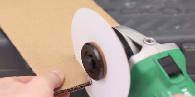 Kağıttan bıçak üretti!