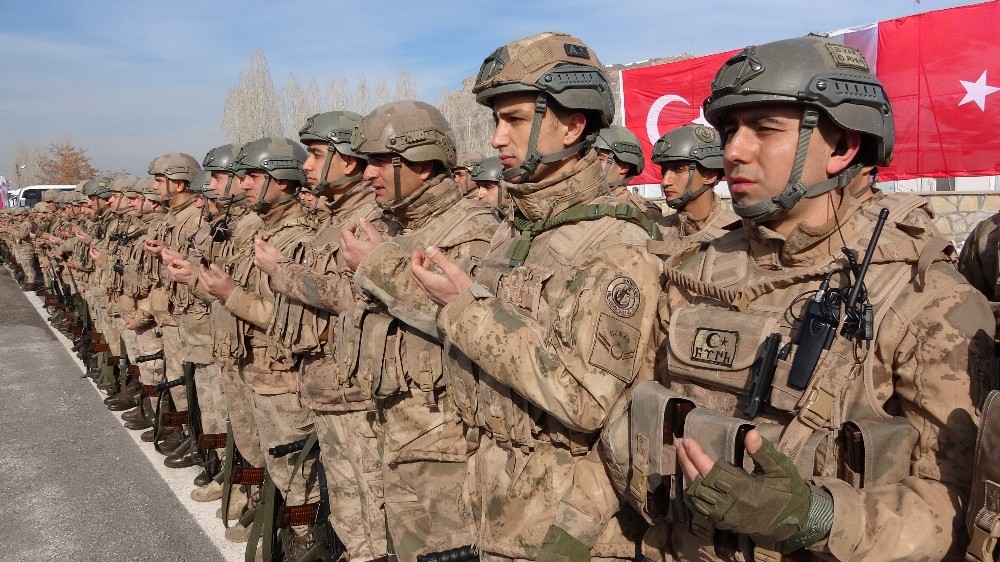 Kahraman komandolar Suriye’ye uğurlandı 