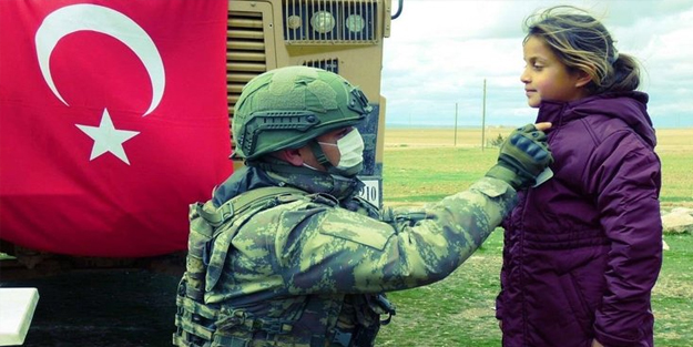 Kahraman Mehmetçik'ten yardım eli