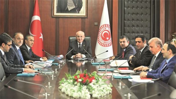 Kahraman’dan mini zirve