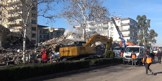 Kahramanmaraş'ta 105 kişiye mezar olan binanın müteahhidi hakkında karar!