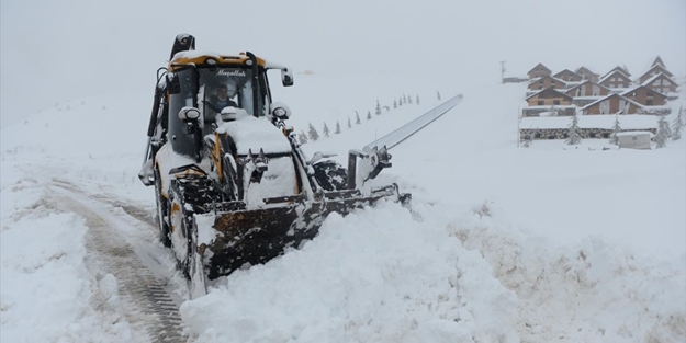 Kahramanmaraş'ta 130 mahalle yolu ulaşıma kapandı