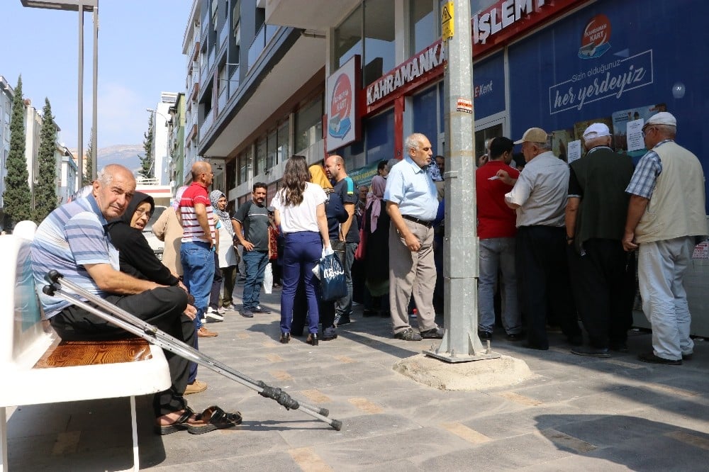 Kahramanmaraş’ta ’65 yaş’ kuyruğu 