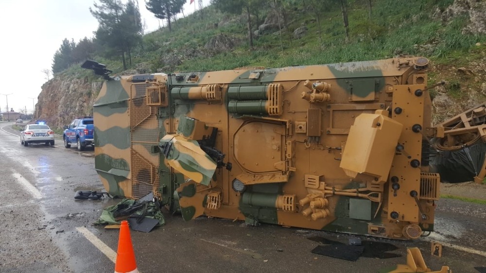 Kahramanmaraş’ta askeri araç devrildi: 2 yaralı 