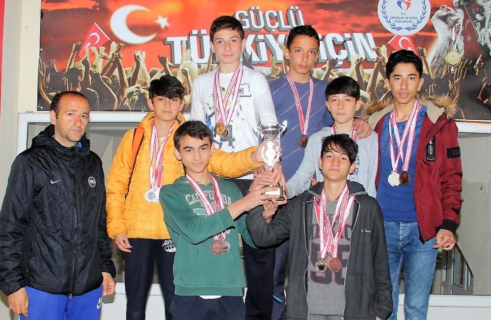 Kahramanmaraş’ta atletizm yarışları 